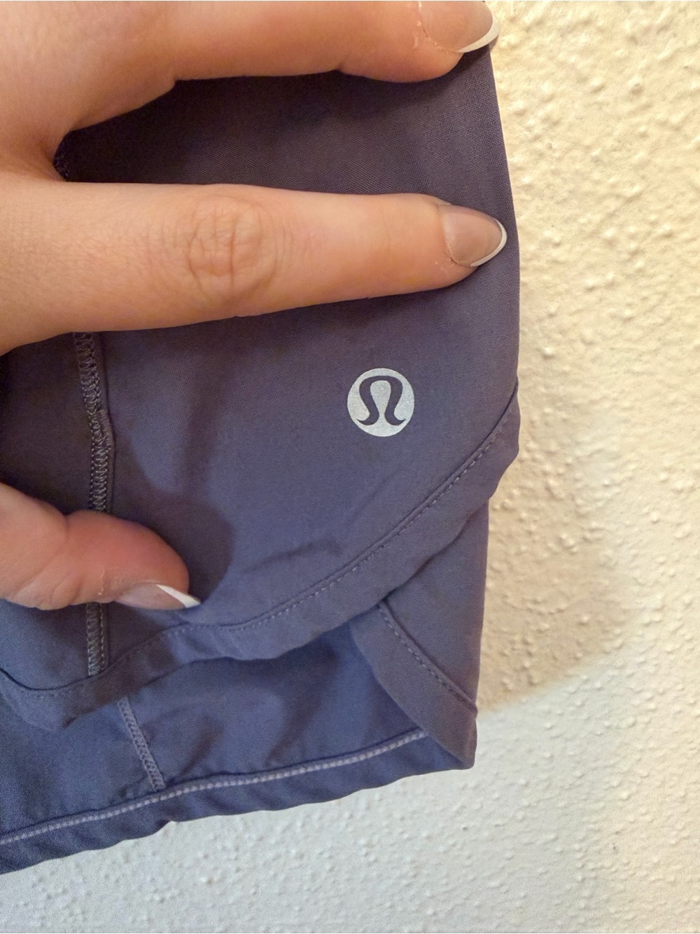 Lululemon Two-Tone Gray Athletic Shorts -Size 6 - Picture 4 of 4